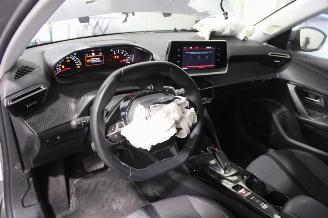 Peugeot 2008  picture 10