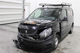 uszkodzony samochody osobowe Peugeot Partner  2020/6