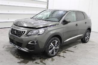 Vaurioauto  passenger cars Peugeot 3008  2019/2