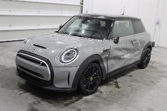 Schadeauto Mini Cooper SE 2022/5