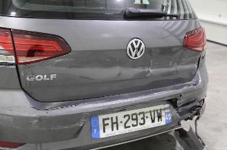 Volkswagen Golf  picture 8
