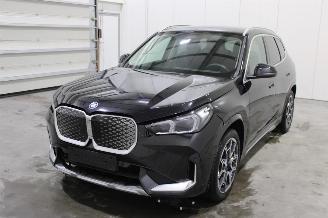 Vaurioauto  passenger cars BMW iX1  2025/12