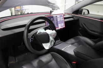 Tesla Model 3  picture 10