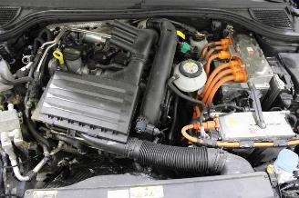 Volkswagen Golf  picture 13