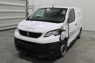 Damaged car Peugeot Expert  2021/5