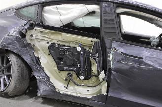 Tesla Model 3  picture 7