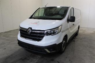 Damaged car Renault Trafic  2022/6