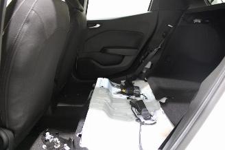 Renault Clio  picture 11