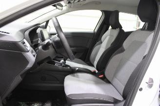 Renault Clio  picture 10