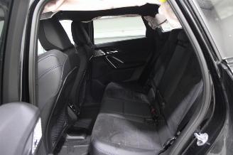 BMW iX1  picture 12