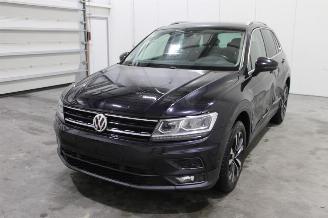 Schadeauto Volkswagen Tiguan  2020/2