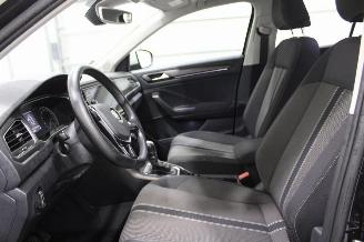 Volkswagen T-Roc  picture 11