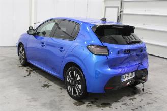 Peugeot 208  picture 4