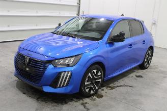 krockskadad bil auto Peugeot 208  2024/5