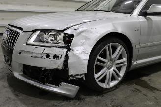 Audi S8  picture 7