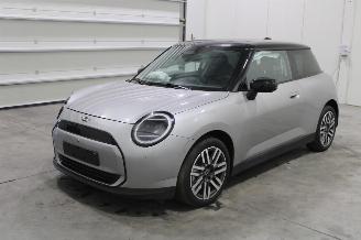 uszkodzony samochody osobowe Mini Cooper E 2025/12