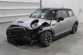 damaged passenger cars Mini Cooper SE 2023/2