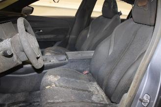 Peugeot 308  picture 9