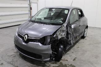 Damaged car Renault Twingo  2024/5