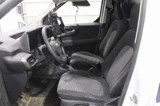 Ford Transit  picture 11