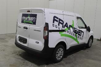 Ford Transit  picture 3