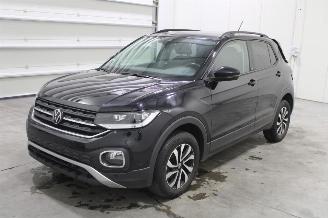 Damaged car Volkswagen T-Cross  2022/7