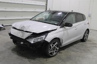 damaged passenger cars Hyundai I-20 i20 2025/4