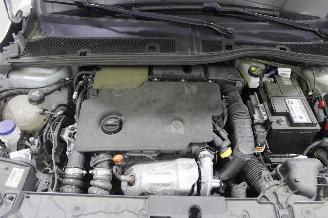 Peugeot 208  picture 14