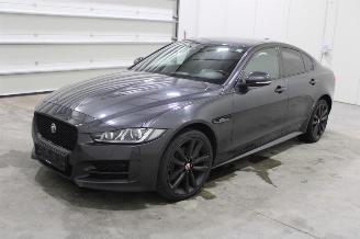 Coche accidentado Jaguar XE  2019/4