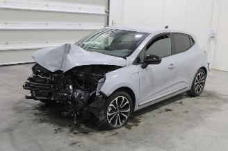 skadebil auto Renault Clio  2023/9
