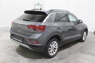 Volkswagen T-Roc  picture 3