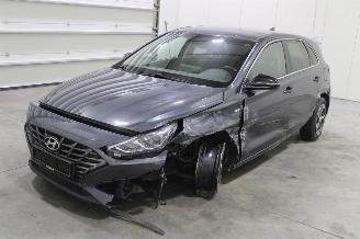 uszkodzony samochody osobowe Hyundai I-30 i30 2022/5