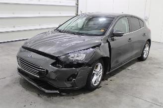 Voiture accidenté Ford Focus  2020/6