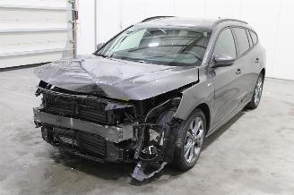 uszkodzony samochody osobowe Ford Focus  2025/11