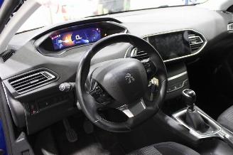 Peugeot 308  picture 9