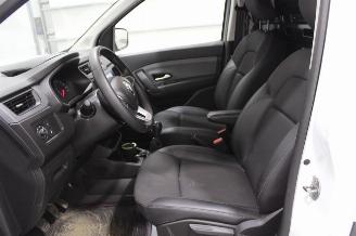 Renault Express  picture 11