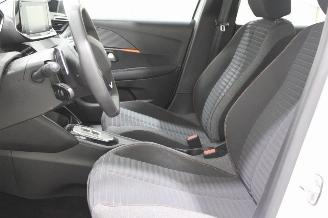 Peugeot 208  picture 11