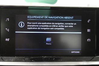Peugeot 208  picture 15