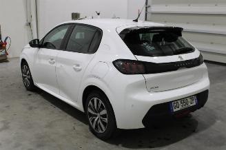 Peugeot 208  picture 4