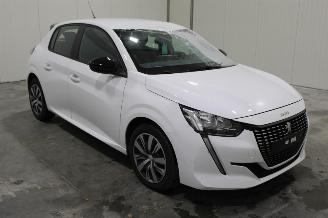 Peugeot 208  picture 2