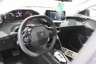 Peugeot 208  picture 10