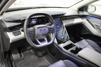Ford Explorer  picture 10