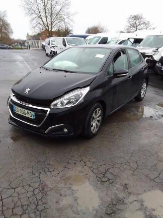 Schadeauto Peugeot 208  2017/9