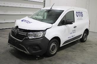 Damaged car Renault Kangoo  2024/9