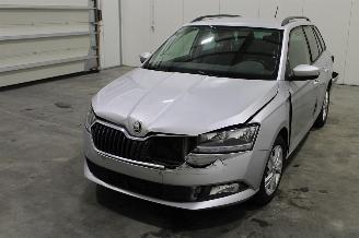 Schadeauto Skoda Fabia  2022/5