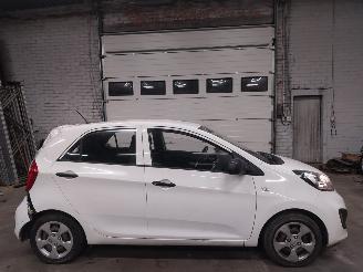 Kia Picanto  picture 9