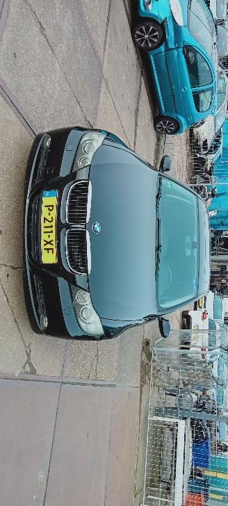 Vaurioauto  passenger cars BMW 3-serie  2005/5