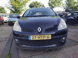 Unfallwagen Renault Clio Clio III (BR/CR), Hatchback, 2005 / 2014 1.2 16V TCe 100 2009/3