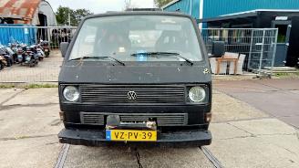 Vaurioauto  passenger cars Volkswagen Transporter T2 1987/6