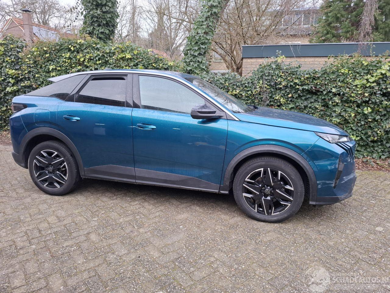 Peugeot 3008 NEW 3008 Hybride 2025 NL kenteken rijdend 16000km
